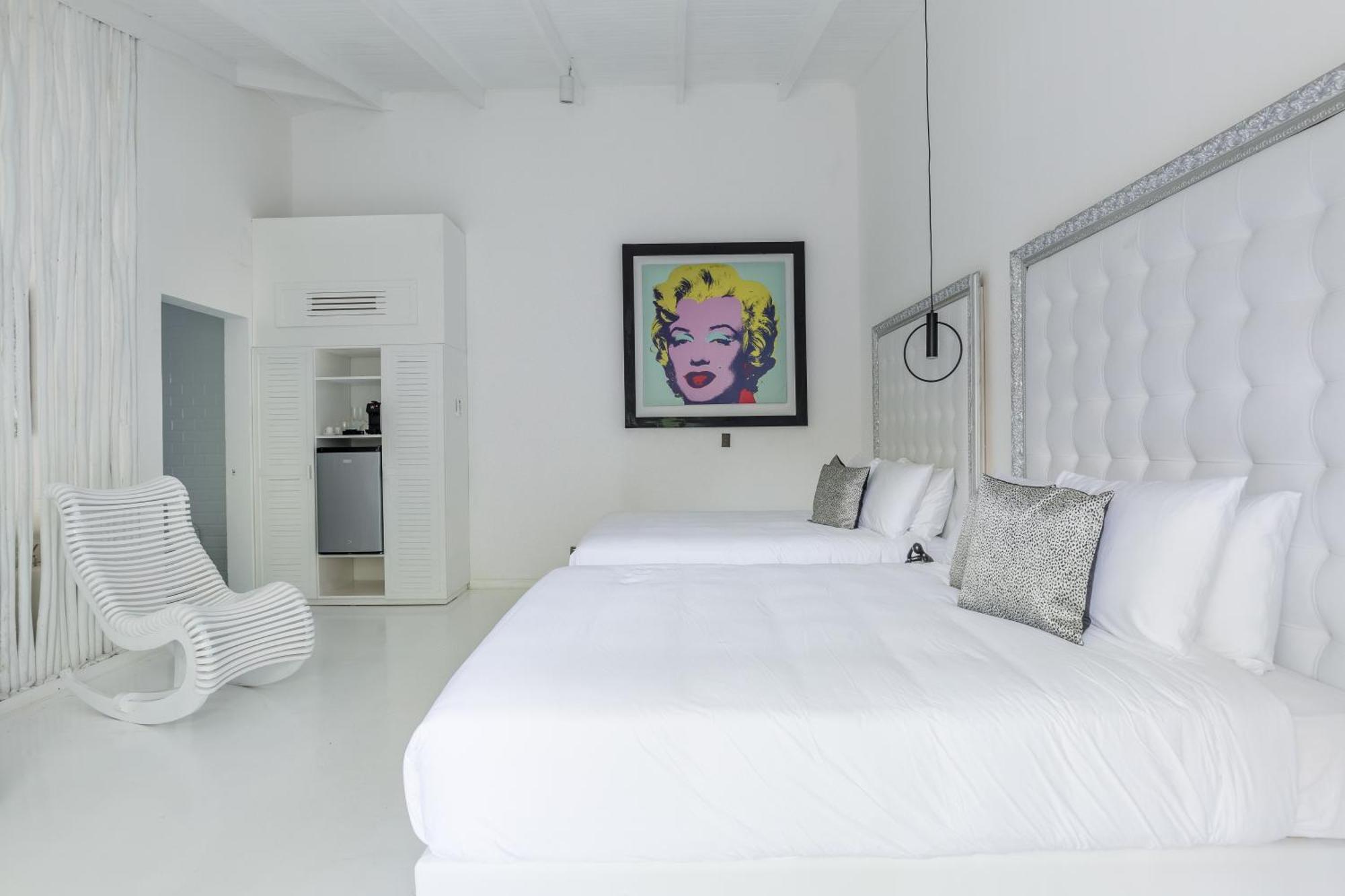 Gigi Brown Beachfront Santa Teresa Мал Паис Стая снимка