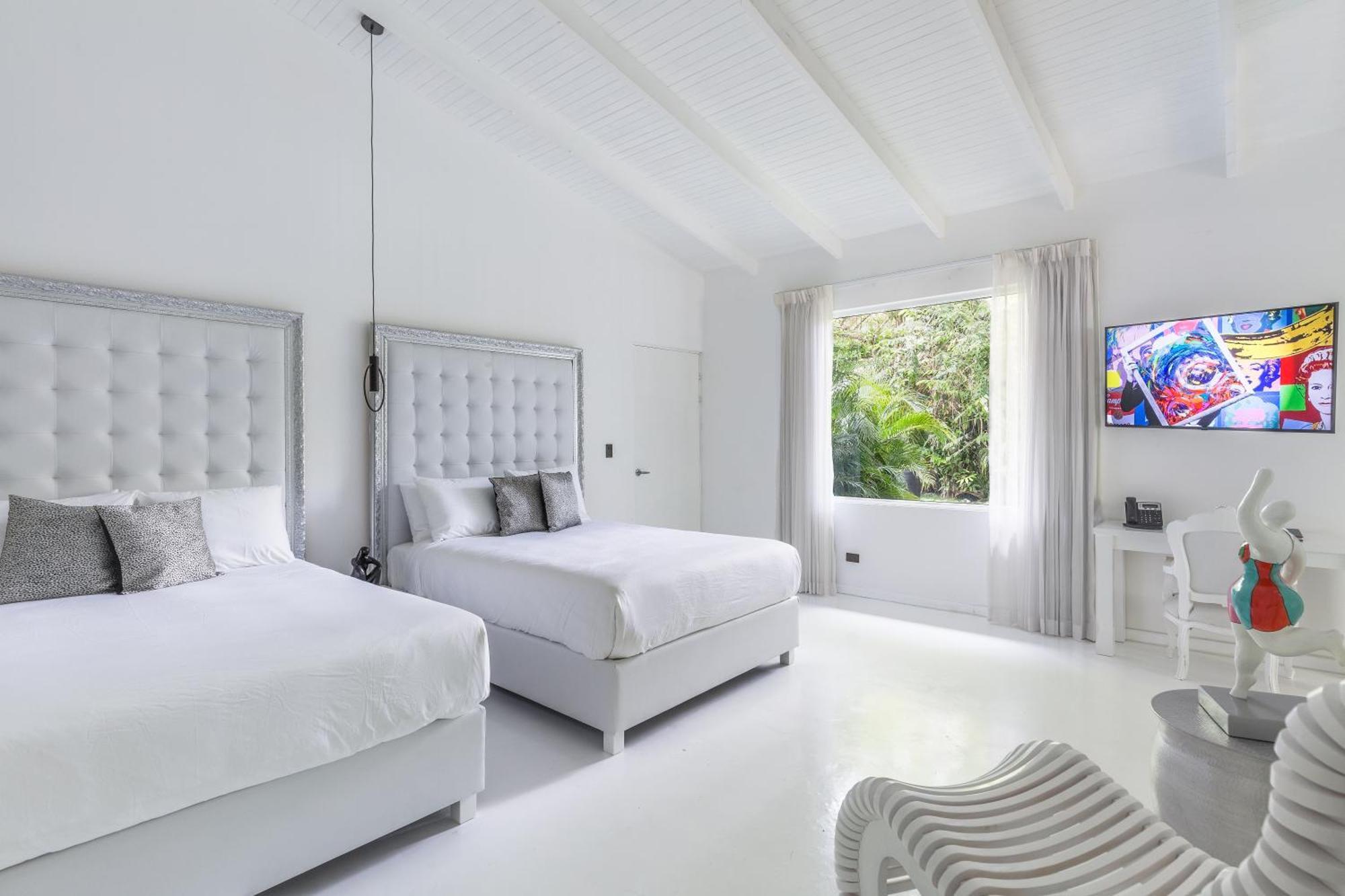 Gigi Brown Beachfront Santa Teresa Мал Паис Стая снимка
