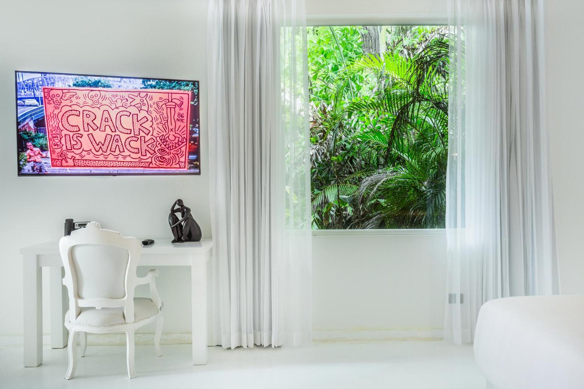 Gigi Brown Beachfront Santa Teresa Мал Паис Стая снимка