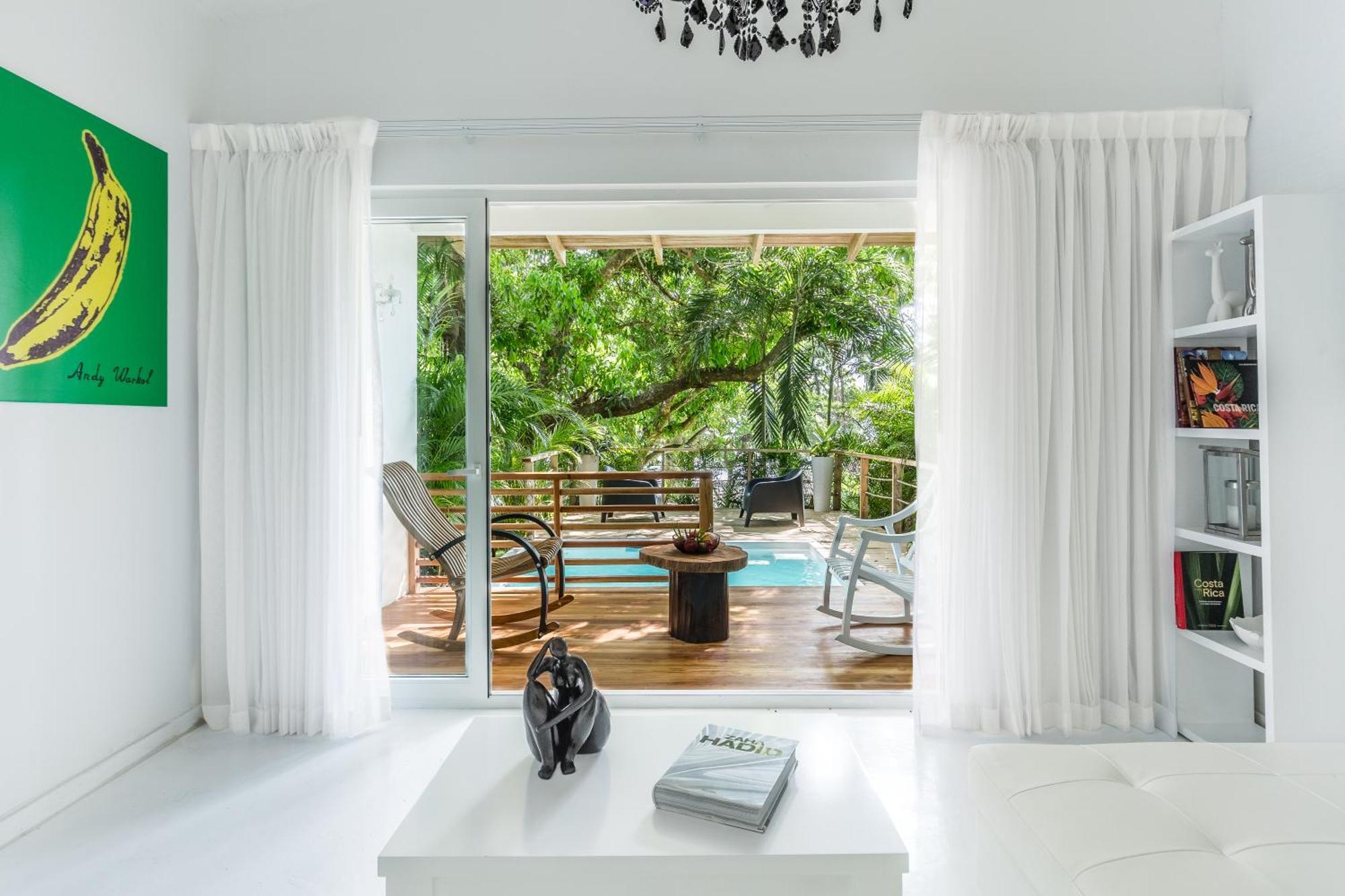 Gigi Brown Beachfront Santa Teresa Мал Паис Стая снимка